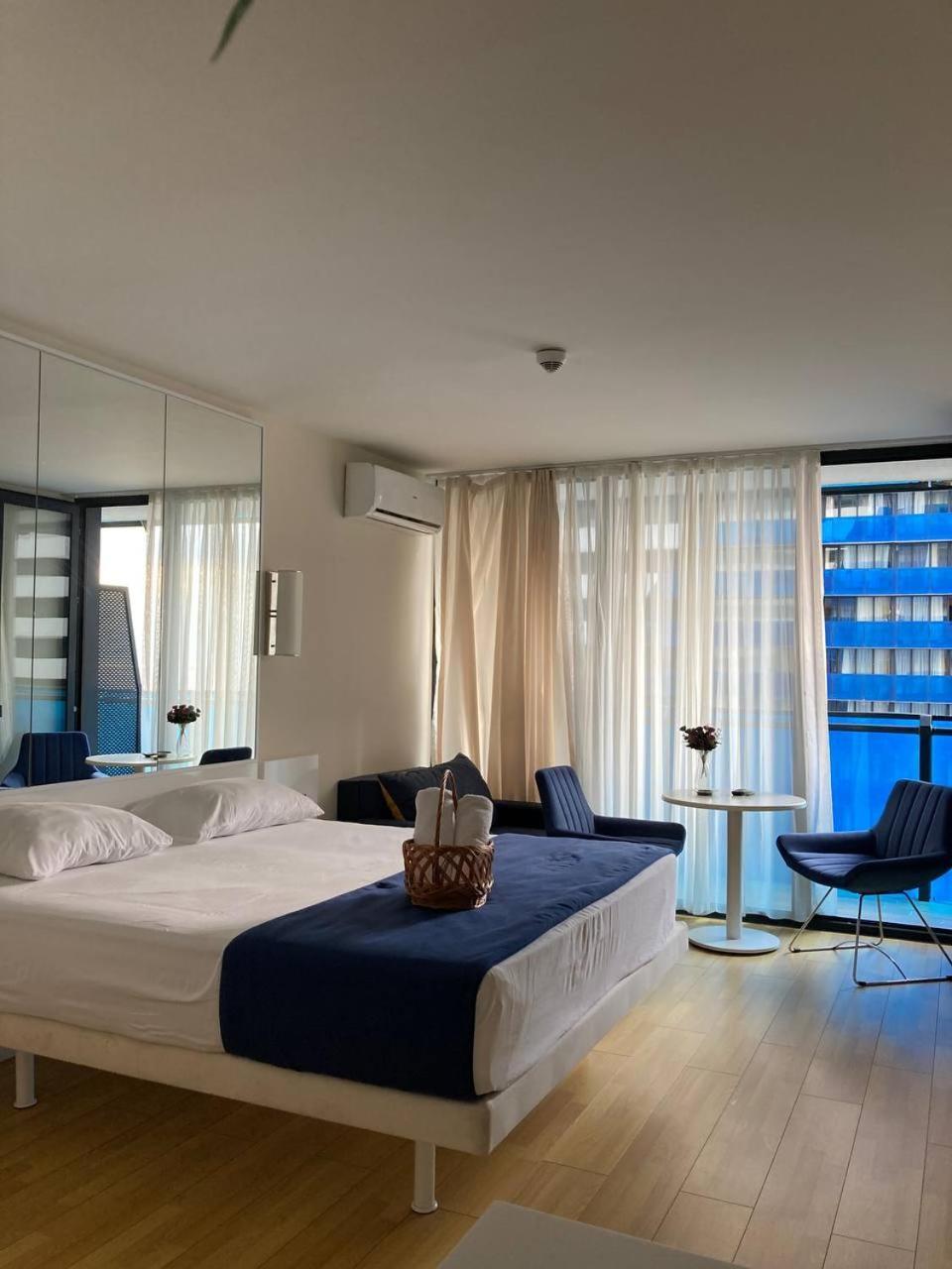 Orbi City Aparthotel Батумі Екстер'єр фото